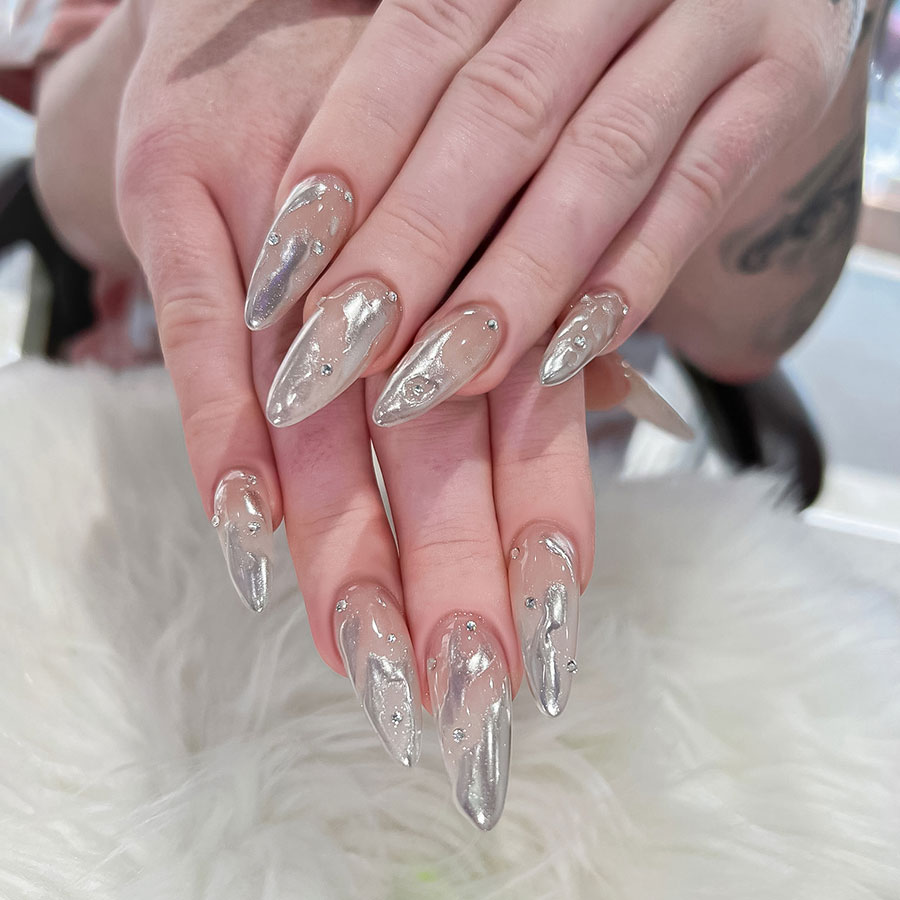 4T NAIL BAR